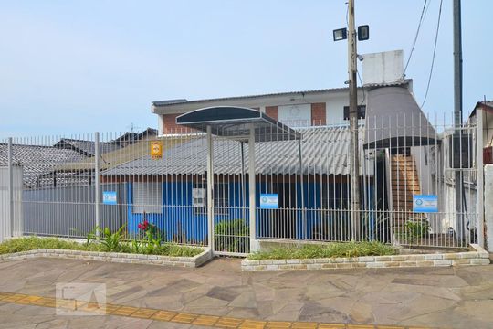 Fachada de casa para alugar com 4 quartos, 328m² em Igara, Canoas
