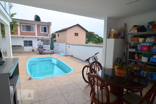 Casa 1 - Área de serviço de casa para alugar com 4 quartos, 328m² em Igara, Canoas