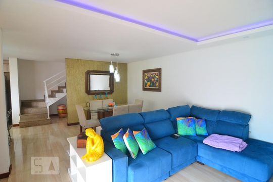 Casa 1 - Sala de casa para alugar com 4 quartos, 328m² em Igara, Canoas