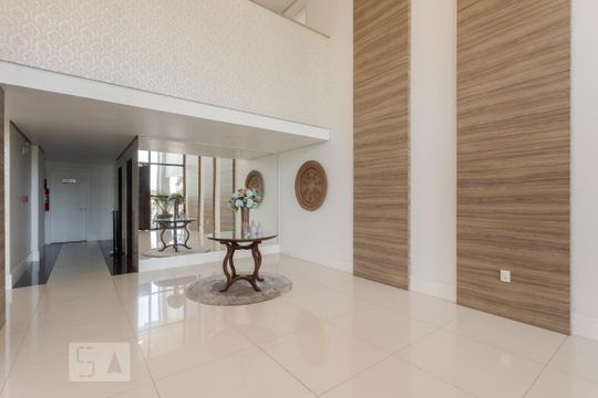 Hall de Entrada de apartamento à venda com 2 quartos, 117m² em Cristo Redentor, Porto Alegre