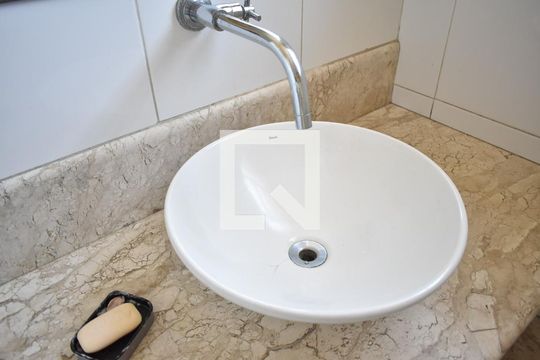 Pia de apartamento para alugar com 2 quartos, 57m² em Campo Grande, Rio de Janeiro