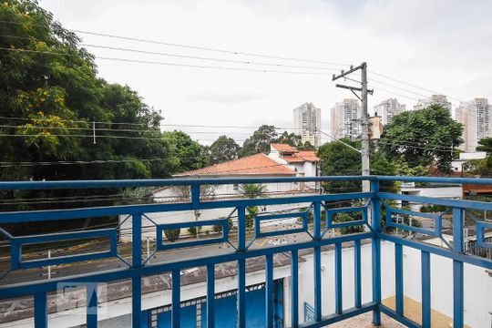Varanda da suíte 2 de casa para alugar com 5 quartos, 350m² em Jardim Londrina, São Paulo