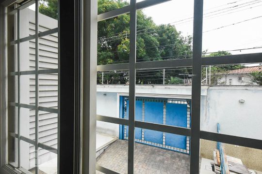 Vista da suíte 1 de casa para alugar com 5 quartos, 350m² em Jardim Londrina, São Paulo