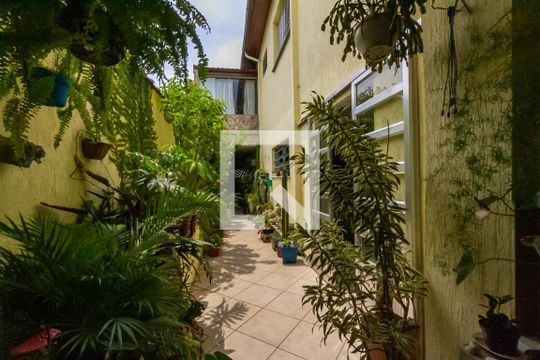Quintal de casa à venda com 4 quartos, 285m² em Paulicéia, São Bernardo do Campo