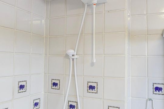 Chuveiro de apartamento à venda com 2 quartos, 67m² em Vila Madalena, São Paulo