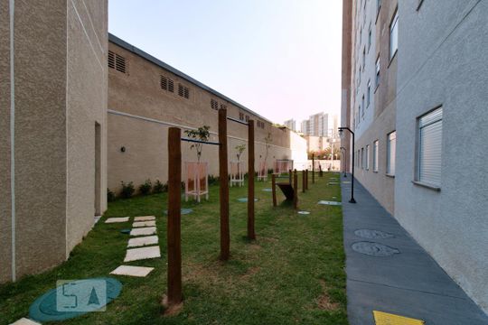 Área comum de apartamento para alugar com 2 quartos, 40m² em Parque Maria Helena, São Paulo