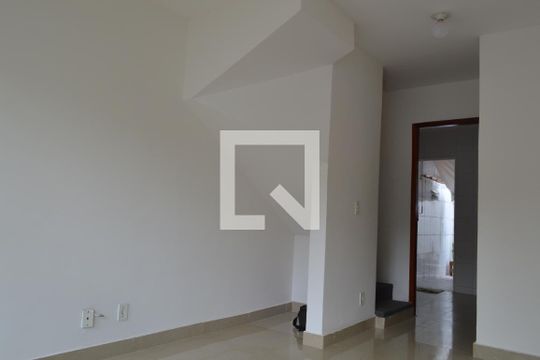 Sala de casa à venda com 2 quartos, 55m² em Taquara, Rio de Janeiro