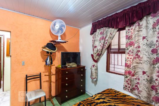 Quarto de casa para alugar com 2 quartos, 80m² em Pestana, Osasco
