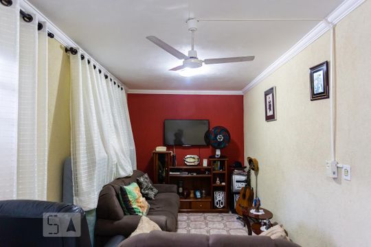 Casa para alugar com 2 quartos, 80m² em Pestana, Osasco