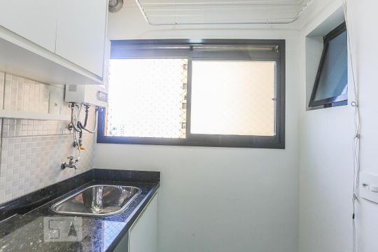 Area de Serviço de apartamento para alugar com 3 quartos, 72m² em Cidade dos Bandeirantes, São Paulo