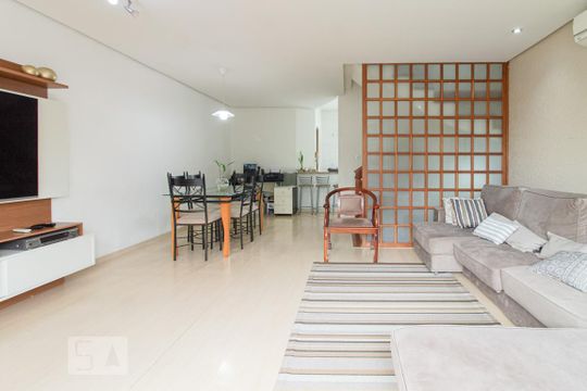 Sala de casa à venda com 3 quartos, 157m² em Chácara das Pedras, Porto Alegre
