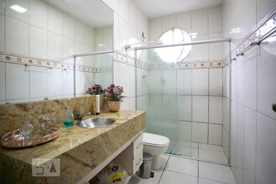 Lavabo de casa à venda com 4 quartos, 378m² em Santa Amélia, Belo Horizonte