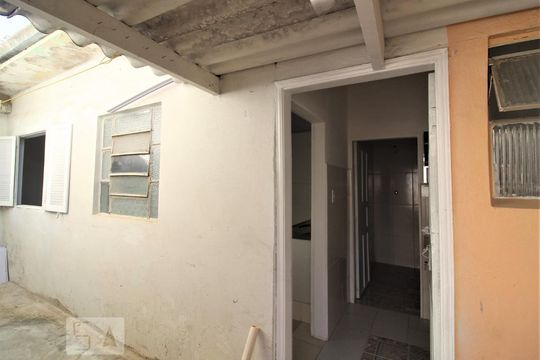 Fachada de casa para alugar com 1 quarto, 40m² em Rudge Ramos, São Bernardo do Campo