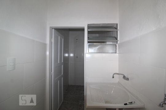 Área serviço de casa para alugar com 1 quarto, 40m² em Rudge Ramos, São Bernardo do Campo