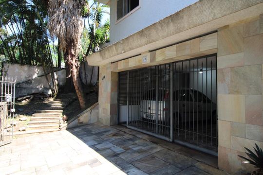 Entrada - garagem de casa à venda com 5 quartos, 750m² em Brooklin Paulista, São Paulo