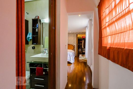 Suíte de casa à venda com 3 quartos, 225m² em Vila Mariana, São Paulo