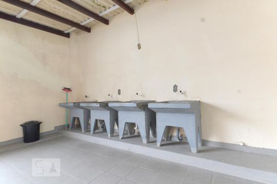 Área comum - Lavanderia de kitnet/studio para alugar com 1 quarto, 30m² em Kobrasol, São José