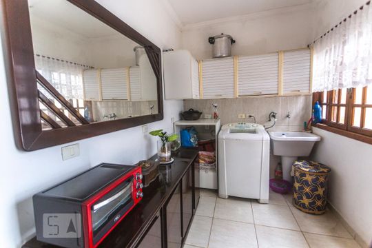 Área de serviço de casa à venda com 4 quartos, 260m² em Alves Dias, São Bernardo do Campo