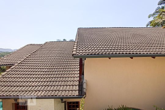 Vista suíte 3 de casa de condomínio à venda com 4 quartos, 488m² em Alphaville Residencial, Santana de Parnaíba