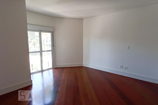 Suíte de casa de condomínio à venda com 4 quartos, 488m² em Alphaville Residencial, Santana de Parnaíba