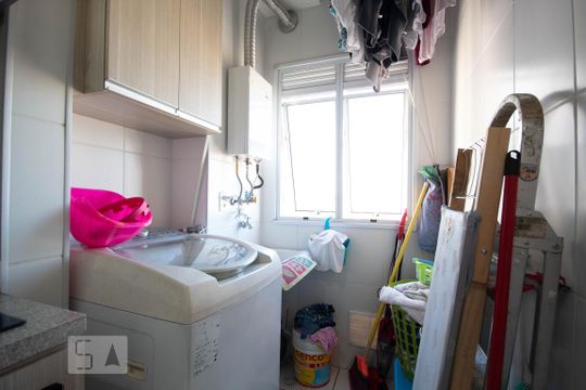 Área de Serviço de apartamento para alugar com 2 quartos, 47m² em Conceição, Osasco