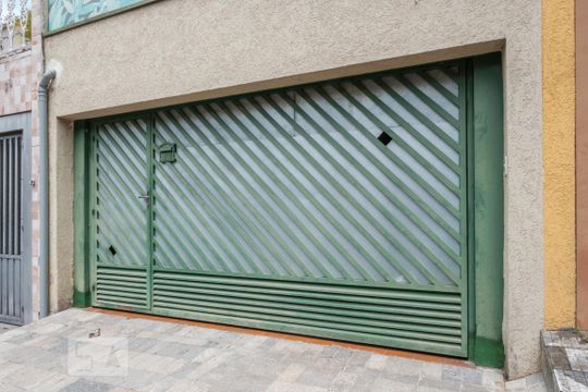 Fachada de casa à venda com 4 quartos, 143m² em Vila Pompéia, São Paulo