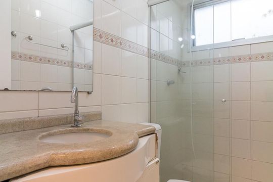 Banheiro de apartamento para alugar com 2 quartos, 55m² em Ponte Grande, Guarulhos