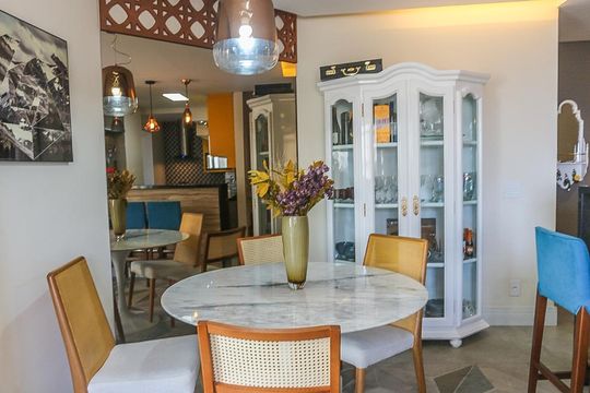 Sala de Estar de apartamento à venda com 2 quartos, 130m² em Jardim Bonfiglioli, São Paulo
