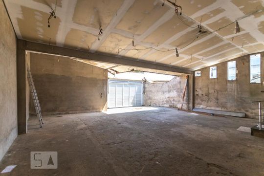 Garagem de casa à venda com 7 quartos, 580m² em Independência, São Bernardo do Campo