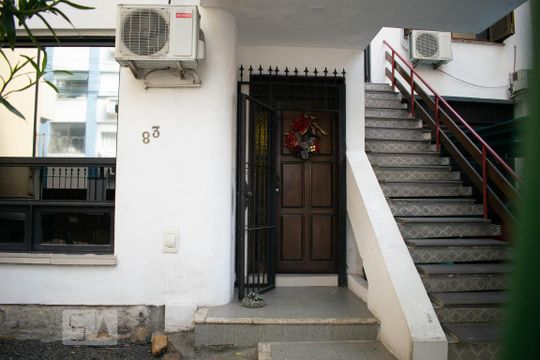 Fachada de casa para alugar com 6 quartos, 288m² em Centro Histórico, Porto Alegre