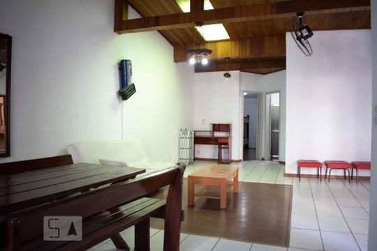 Copa de casa para alugar com 6 quartos, 288m² em Centro Histórico, Porto Alegre