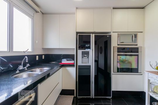 Cozinha de apartamento à venda com 3 quartos, 265m² em Jardim Vila Mariana, São Paulo