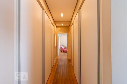 Corredor de apartamento à venda com 3 quartos, 265m² em Jardim Vila Mariana, São Paulo