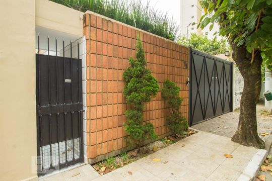 Fachada de casa para alugar com 3 quartos, 300m² em Jardim Vila Mariana, São Paulo