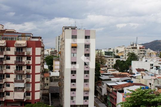 Área de Serviço - Janela de apartamento para alugar com 3 quartos, 118m² em Méier, Rio de Janeiro