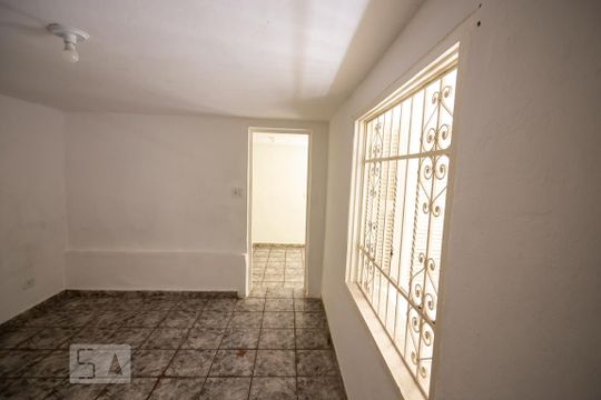 Quarto de casa para alugar com 1 quarto, 60m² em Jardim Dinorah, São Paulo