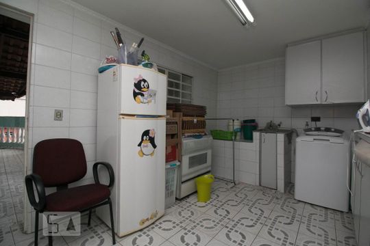 Área de Serviço de casa para alugar com 4 quartos, 290m² em Vila Carrão, São Paulo