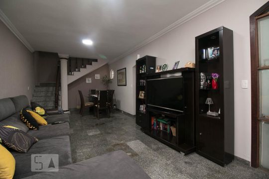 Casa para alugar com 4 quartos, 290m² em Vila Carrão, São Paulo