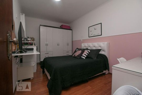 Quarto 1 de casa para alugar com 4 quartos, 290m² em Vila Carrão, São Paulo