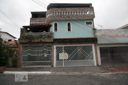 Fachada  de casa para alugar com 4 quartos, 290m² em Vila Carrão, São Paulo