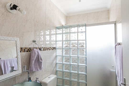 Banheiro Social de casa à venda com 2 quartos, 106m² em Vila Nova Manchester, São Paulo