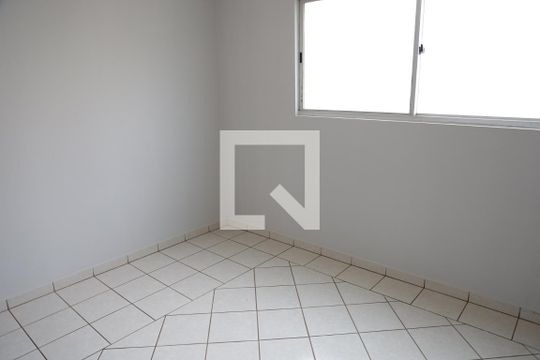 Quarto  de apartamento para alugar com 2 quartos, 58m² em Residencial Eldorado, Goiânia