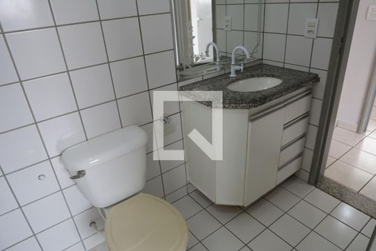 Banheiro de apartamento para alugar com 2 quartos, 58m² em Residencial Eldorado, Goiânia