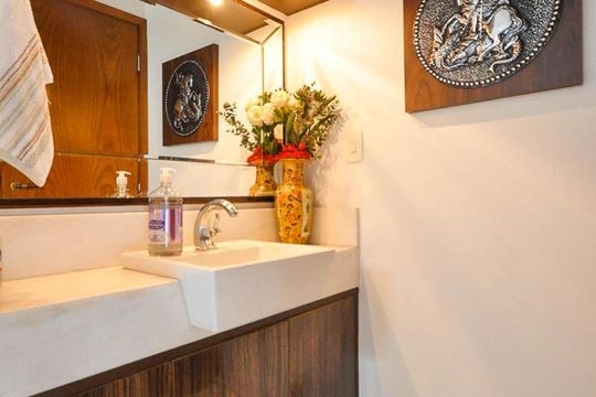 Lavabo de casa à venda com 5 quartos, 380m² em Jardim Leonor, São Paulo