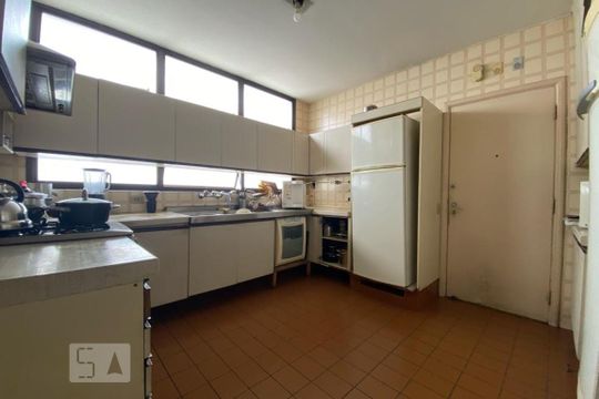 Cozinha de apartamento à venda com 3 quartos, 650m² em Vila Morumbi, São Paulo
