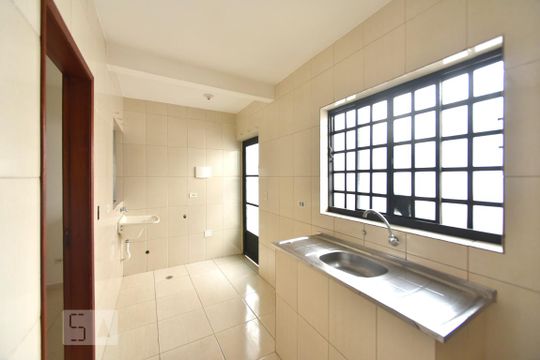 Cozinha de kitnet/studio para alugar com 1 quarto, 28m² em Brás, São Paulo