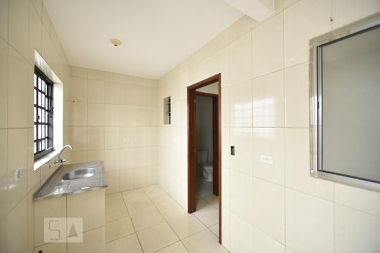 Cozinha e área de serviço de kitnet/studio para alugar com 1 quarto, 28m² em Brás, São Paulo