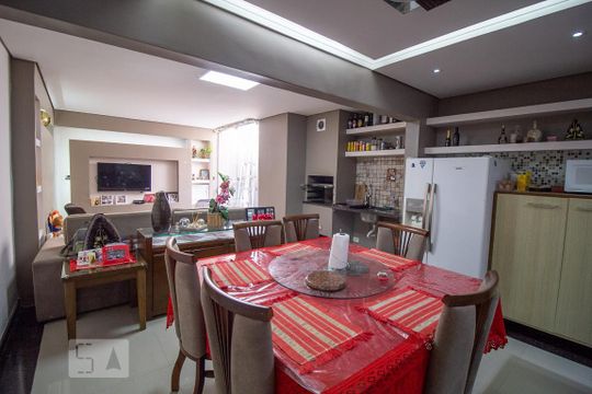 Casa de Condomínio à venda com 3 quartos, 178m² em Sítio da Figueira, São Paulo