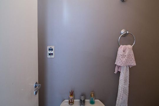Lavabo de casa de condomínio à venda com 3 quartos, 178m² em Sítio da Figueira, São Paulo