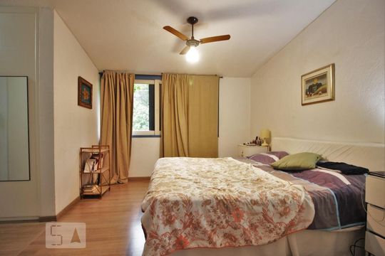Suíte 1 de casa à venda com 4 quartos, 250m² em Jardim Guedala, São Paulo